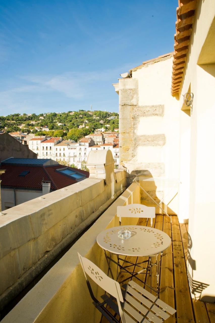 Georges Hostel & Cafe Sete Exterior photo